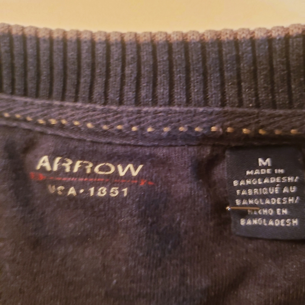 Arrow pullover sweatshirt - Picture 2 of 3